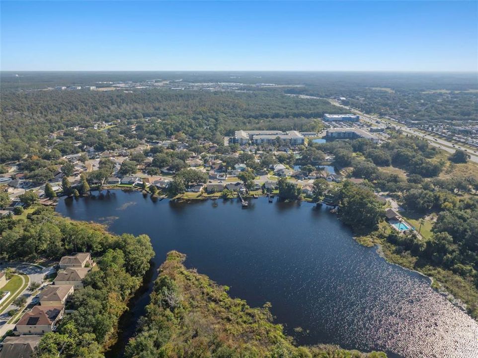 合同活跃: $345,000 (4 贝兹, 2 浴室, 2000 平方英尺)