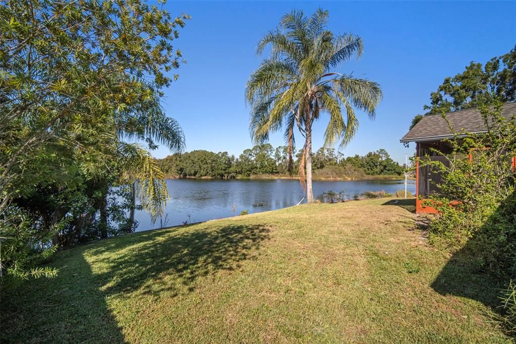 合同活跃: $345,000 (4 贝兹, 2 浴室, 2000 平方英尺)