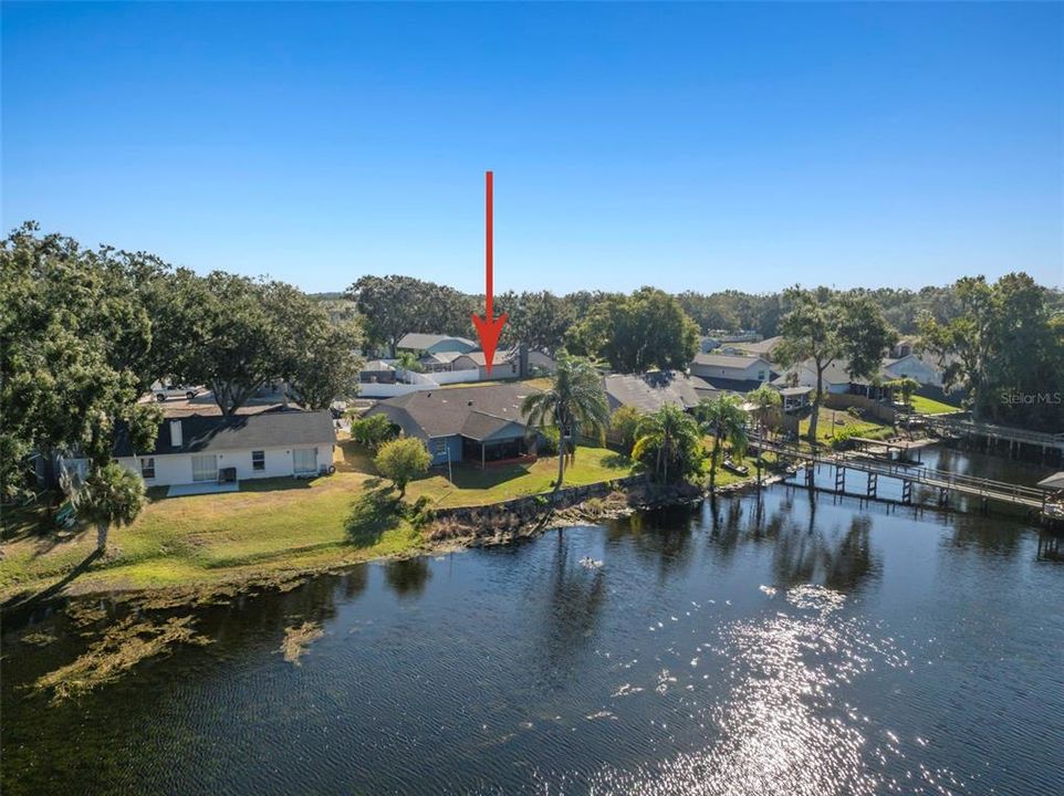 合同活跃: $345,000 (4 贝兹, 2 浴室, 2000 平方英尺)