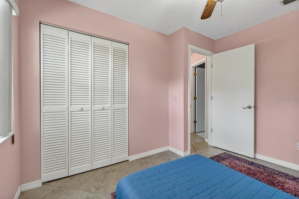 For Sale: $295,000 (3 beds, 2 baths, 1262 Square Feet)