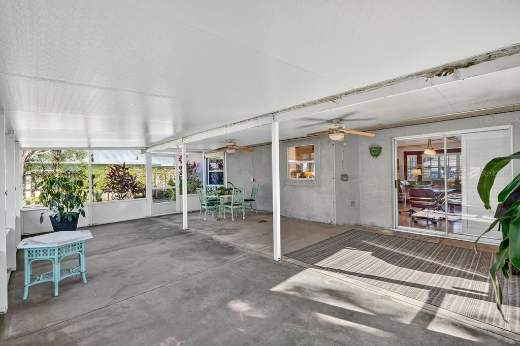 For Sale: $295,000 (3 beds, 2 baths, 1262 Square Feet)