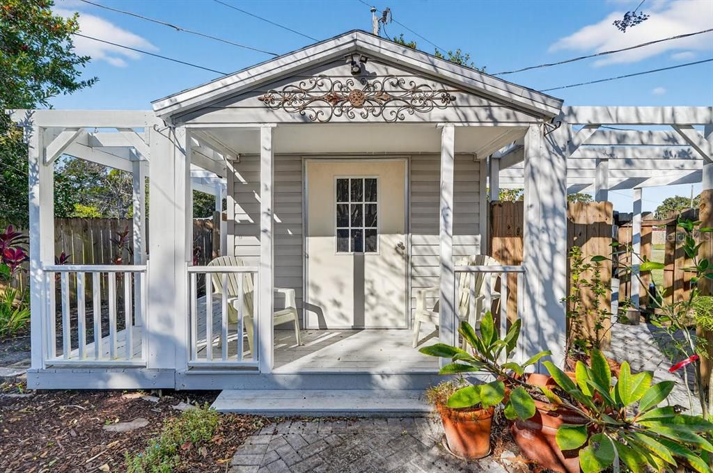 For Sale: $295,000 (3 beds, 2 baths, 1262 Square Feet)