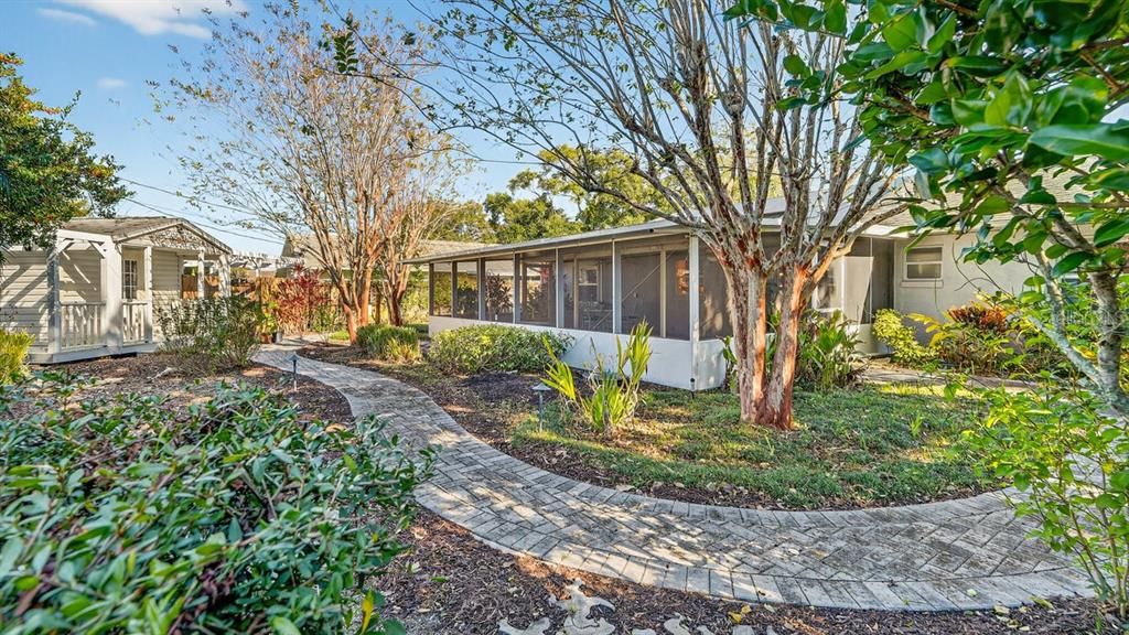 For Sale: $295,000 (3 beds, 2 baths, 1262 Square Feet)