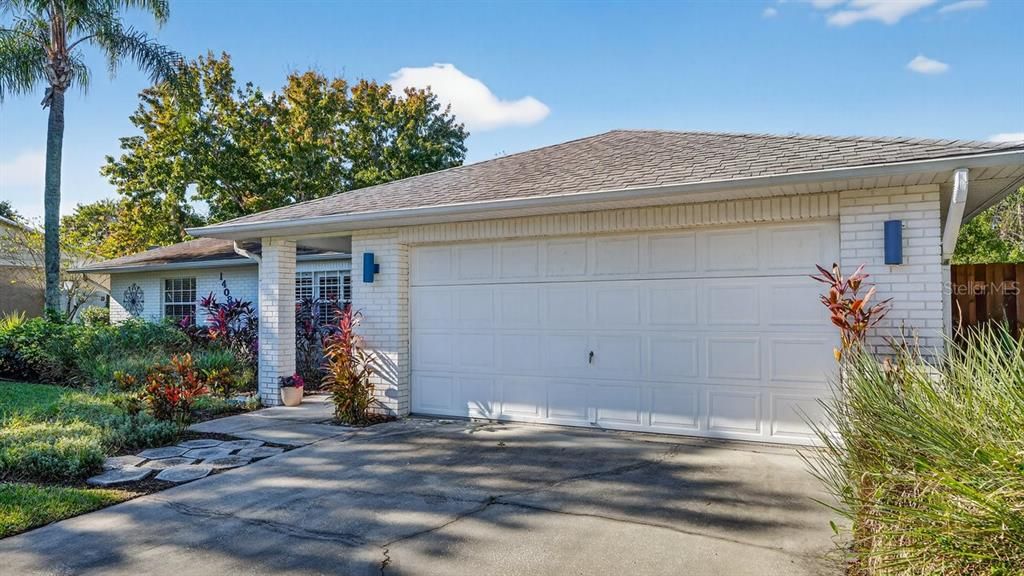 For Sale: $295,000 (3 beds, 2 baths, 1262 Square Feet)