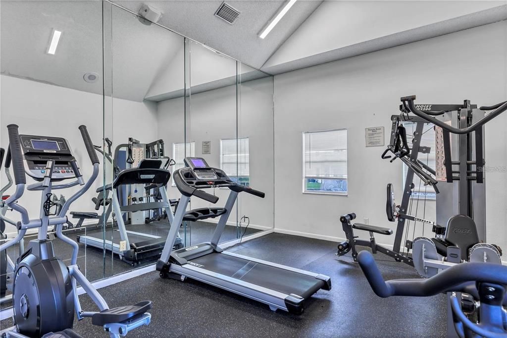 For Sale: $79,400 (2 beds, 2 baths, 930 Square Feet)