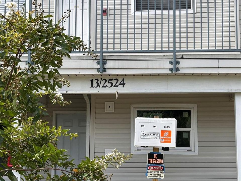 For Sale: $79,400 (2 beds, 2 baths, 930 Square Feet)