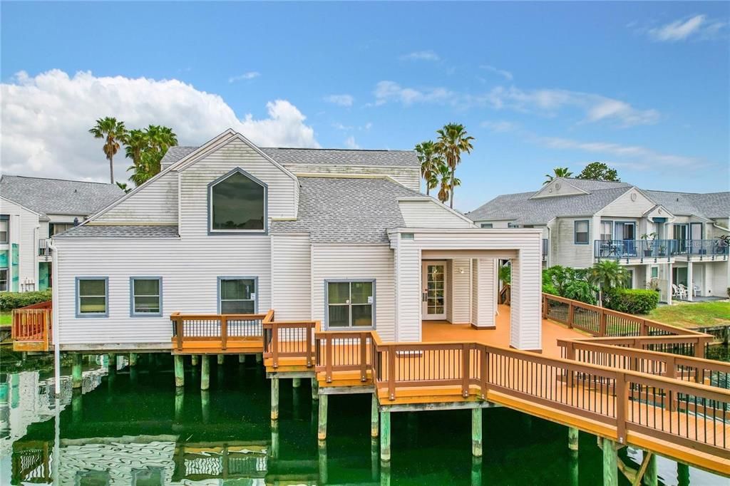 For Sale: $79,400 (2 beds, 2 baths, 930 Square Feet)