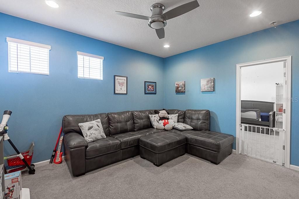 Active With Contract: $355,000 (4 beds, 3 baths, 2476 Square Feet)