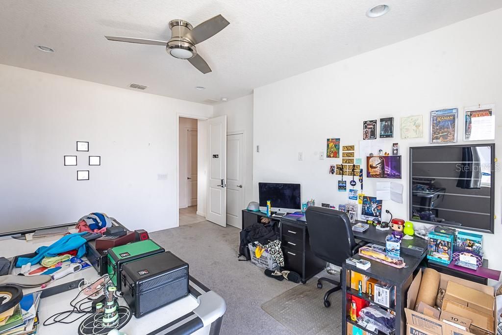 Active With Contract: $355,000 (4 beds, 3 baths, 2476 Square Feet)