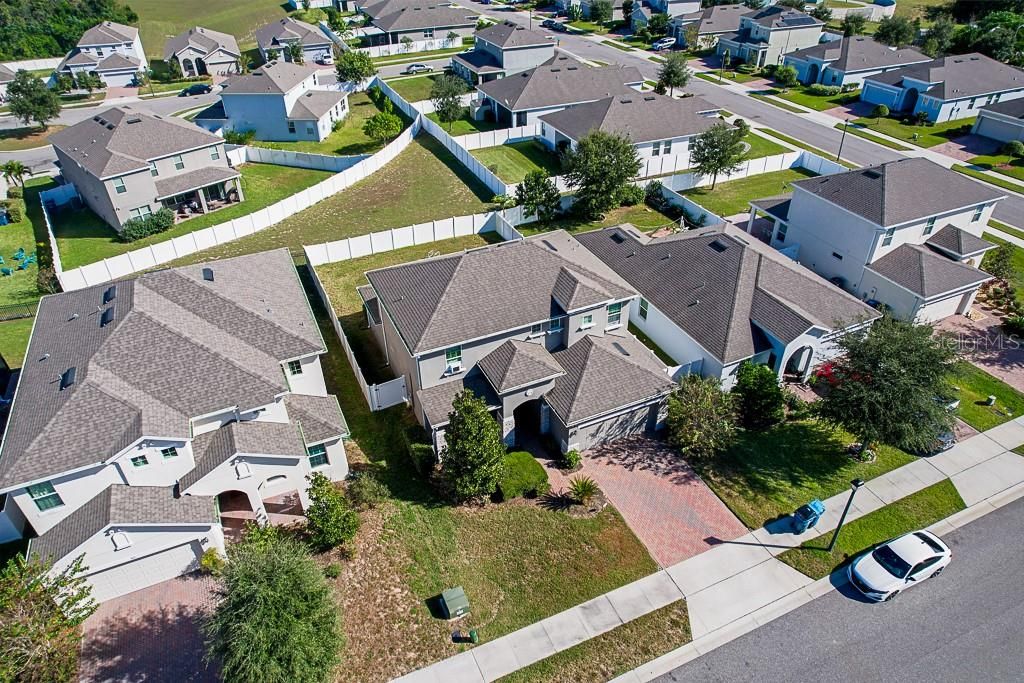 Active With Contract: $355,000 (4 beds, 3 baths, 2476 Square Feet)