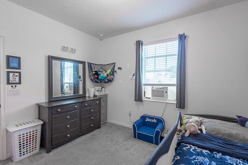 Active With Contract: $355,000 (4 beds, 3 baths, 2476 Square Feet)