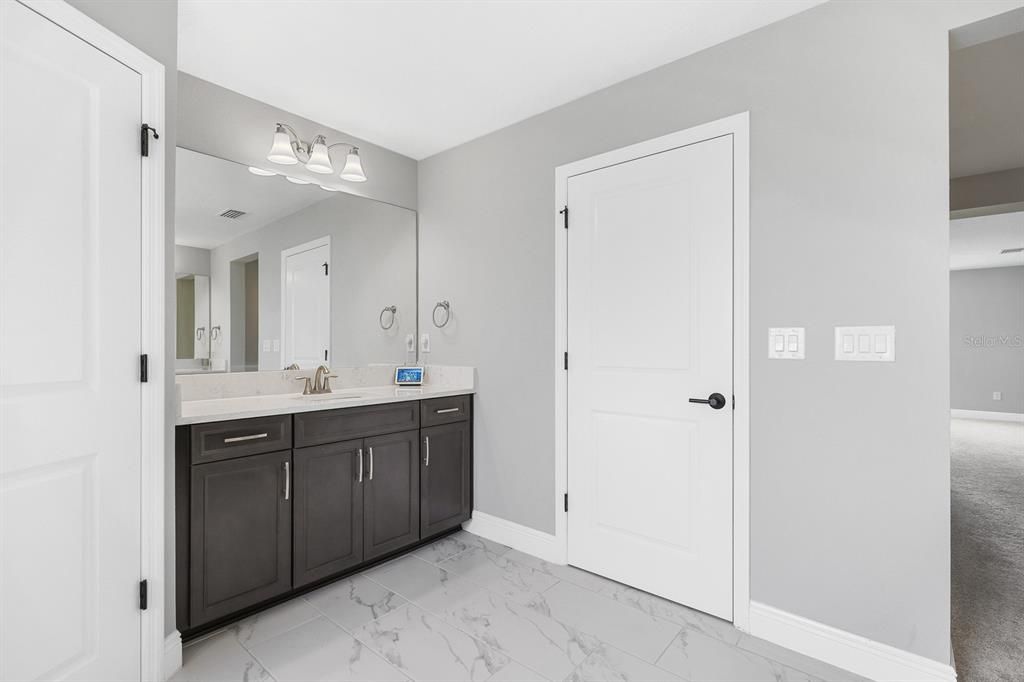 For Sale: $774,500 (5 beds, 4 baths, 3601 Square Feet)