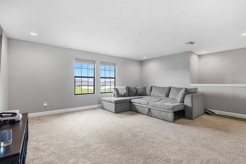 For Sale: $774,500 (5 beds, 4 baths, 3601 Square Feet)