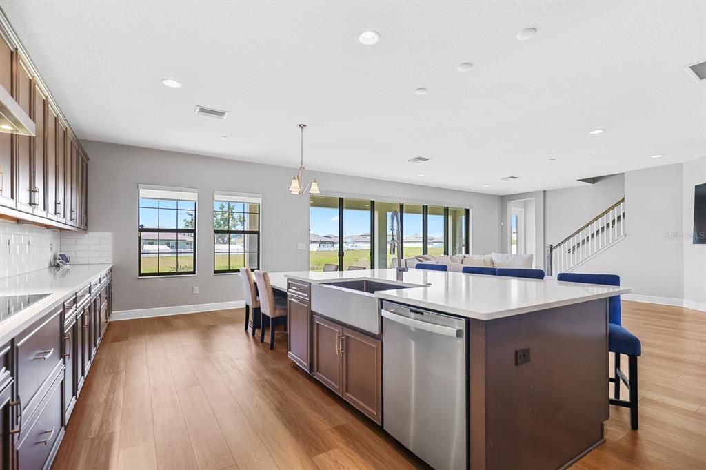 For Sale: $774,500 (5 beds, 4 baths, 3601 Square Feet)