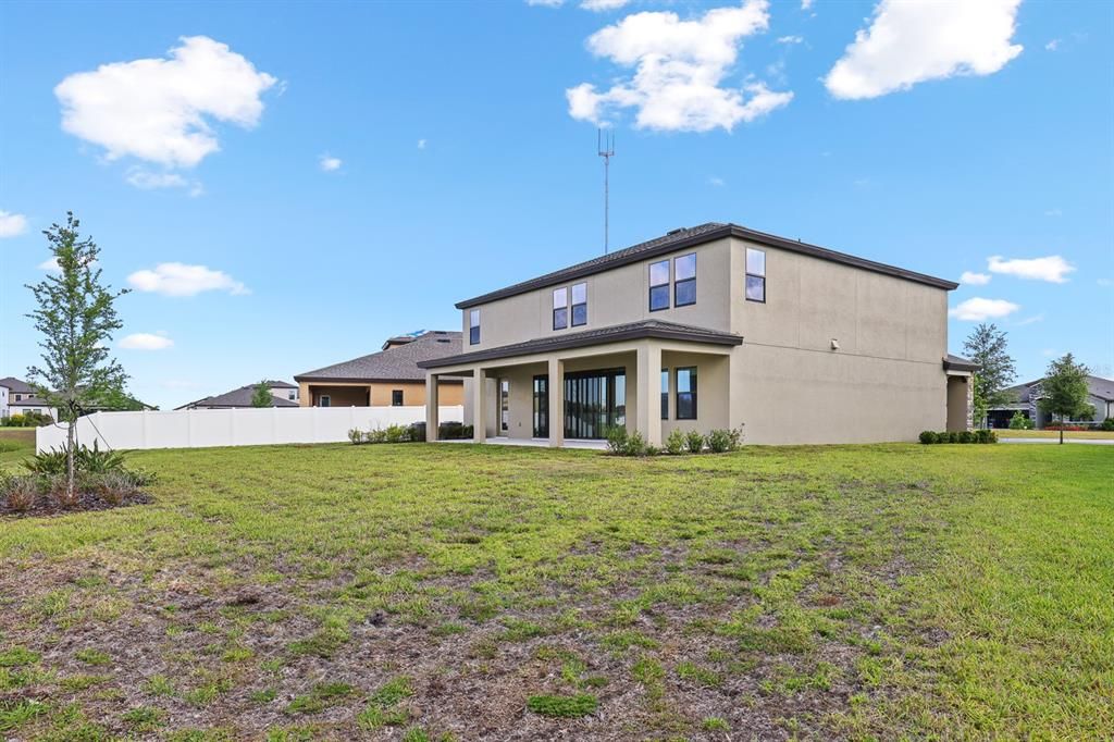 For Sale: $774,500 (5 beds, 4 baths, 3601 Square Feet)