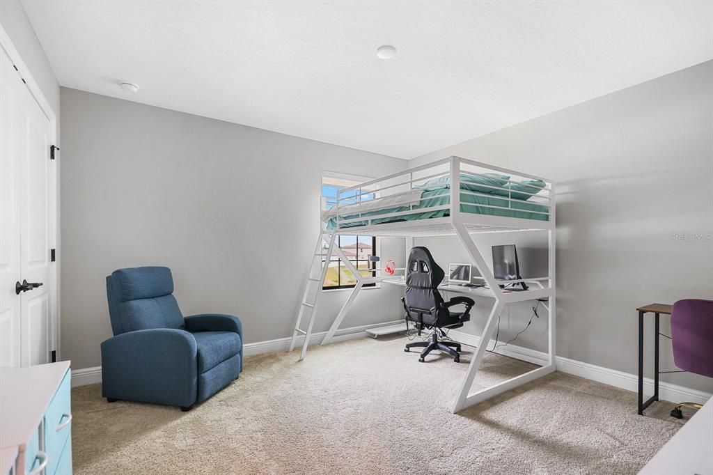 For Sale: $774,500 (5 beds, 4 baths, 3601 Square Feet)