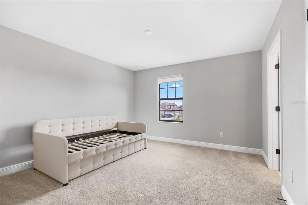 For Sale: $774,500 (5 beds, 4 baths, 3601 Square Feet)