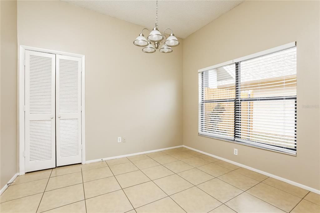 В аренду: $2,325 (3 спален, 2 ванн, 1634 Квадратных фут)