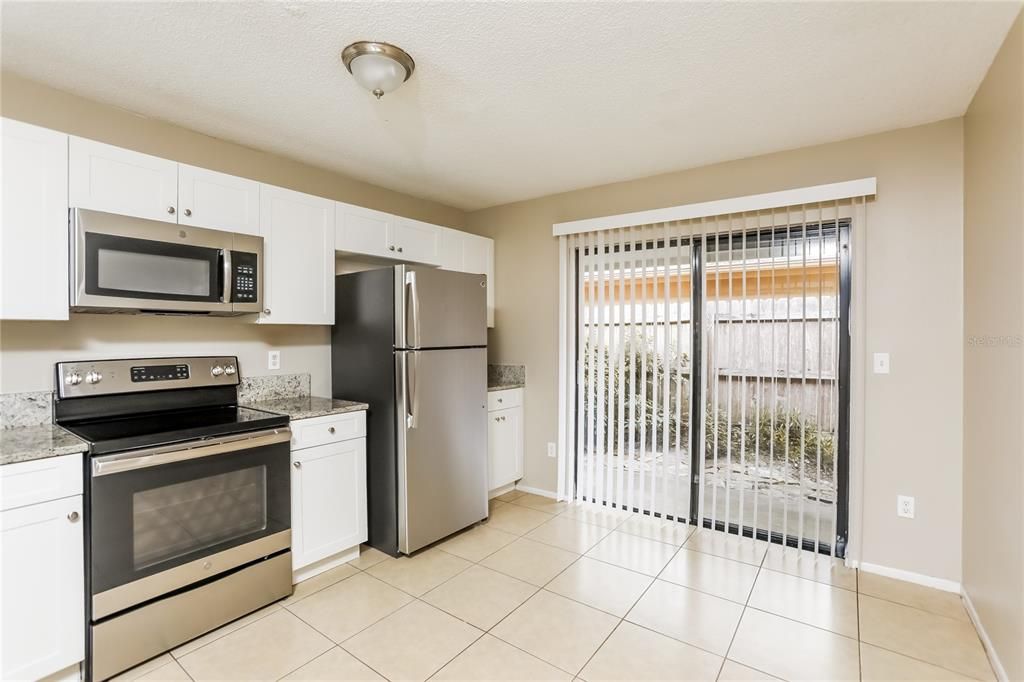 В аренду: $2,325 (3 спален, 2 ванн, 1634 Квадратных фут)