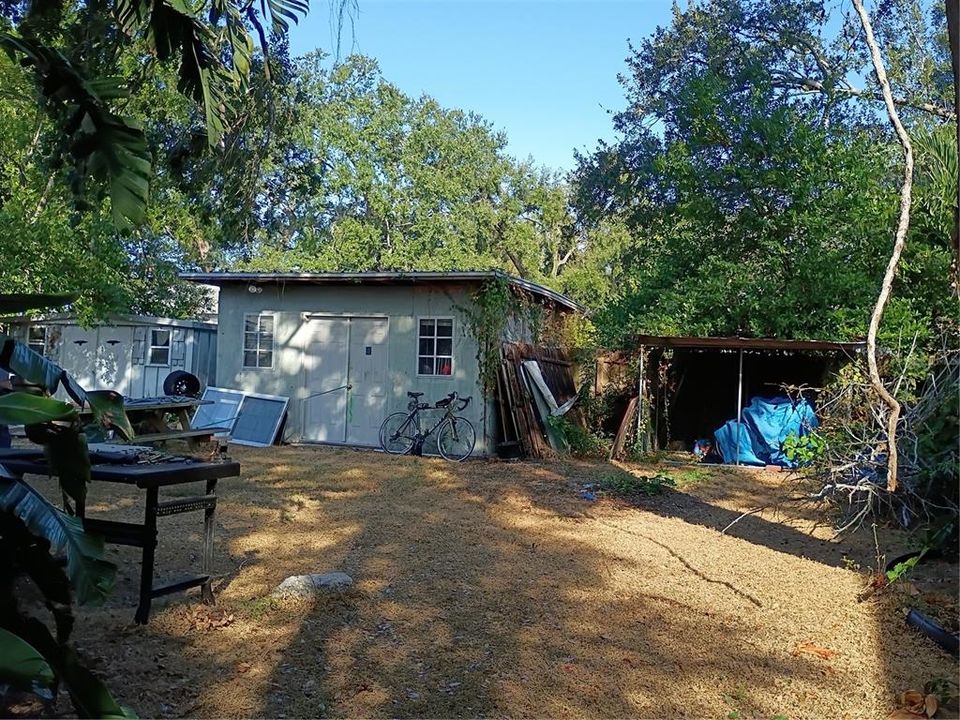 На продажу: $240,000 (2 спален, 1 ванн, 946 Квадратных фут)