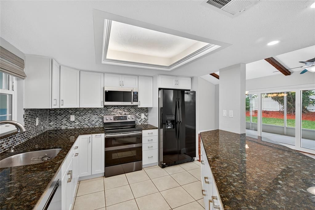 На продажу: $424,900 (4 спален, 2 ванн, 1679 Квадратных фут)