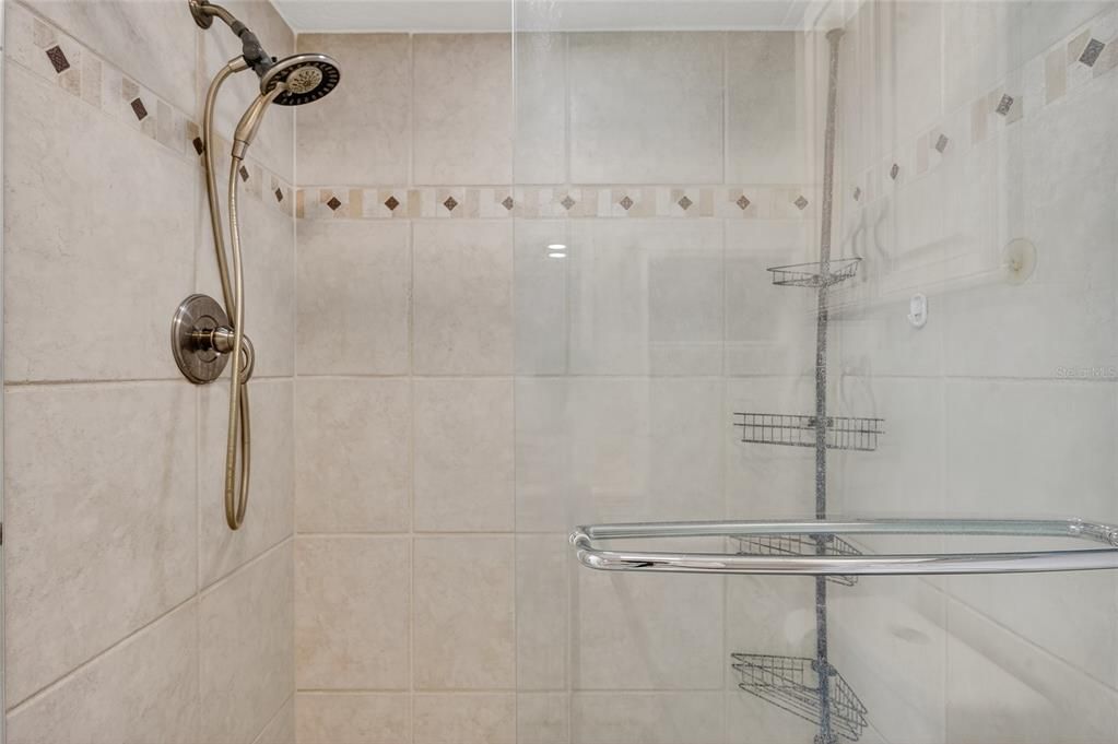 На продажу: $424,900 (4 спален, 2 ванн, 1679 Квадратных фут)