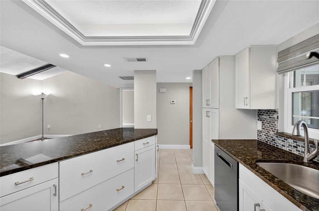 На продажу: $424,900 (4 спален, 2 ванн, 1679 Квадратных фут)