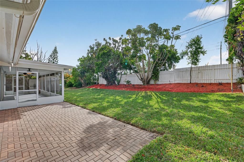 На продажу: $424,900 (4 спален, 2 ванн, 1679 Квадратных фут)