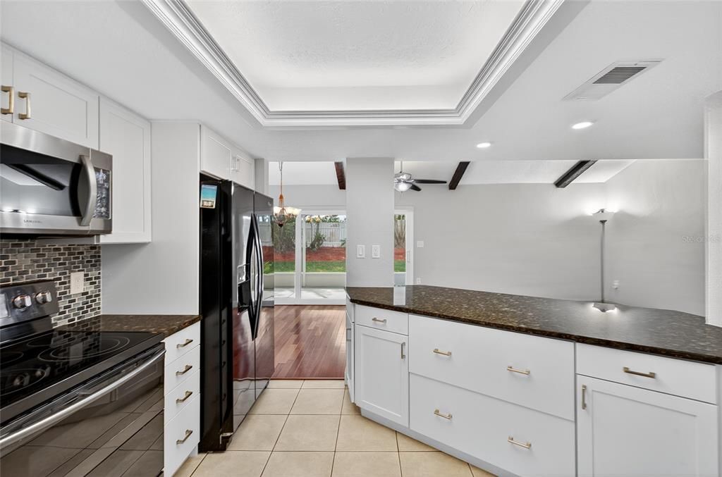 На продажу: $424,900 (4 спален, 2 ванн, 1679 Квадратных фут)