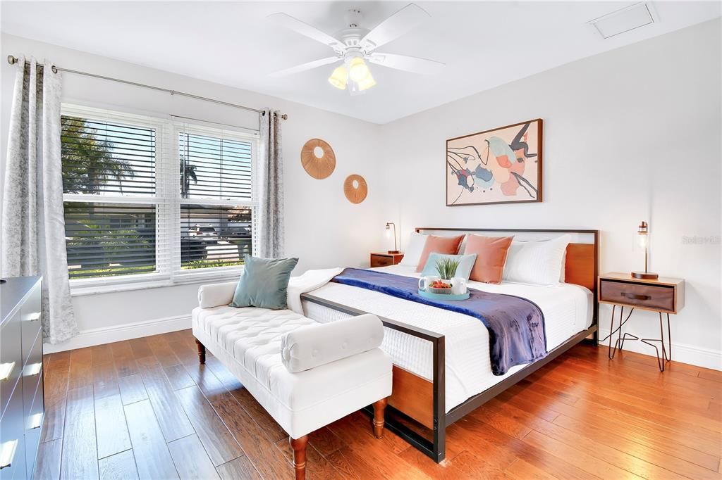 For Sale: $899,000 (5 beds, 3 baths, 2071 Square Feet)