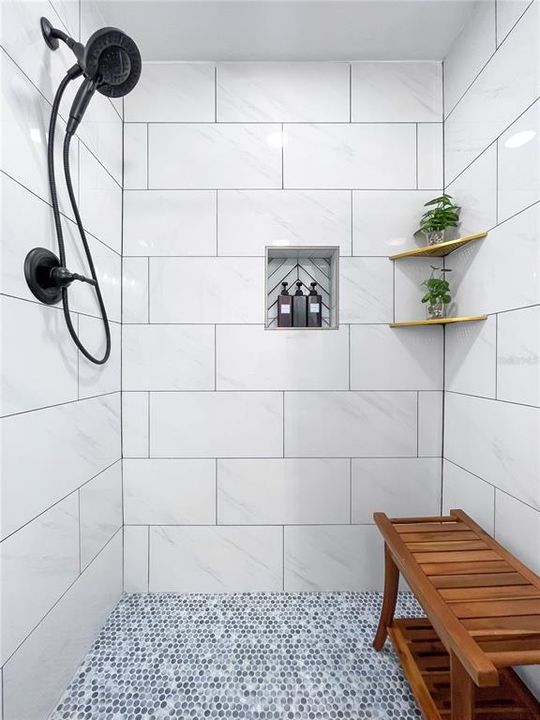 For Sale: $899,000 (5 beds, 3 baths, 2071 Square Feet)