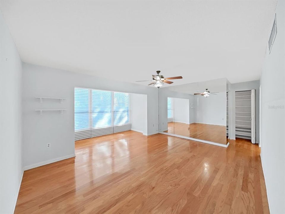 На продажу: $275,000 (2 спален, 2 ванн, 1460 Квадратных фут)