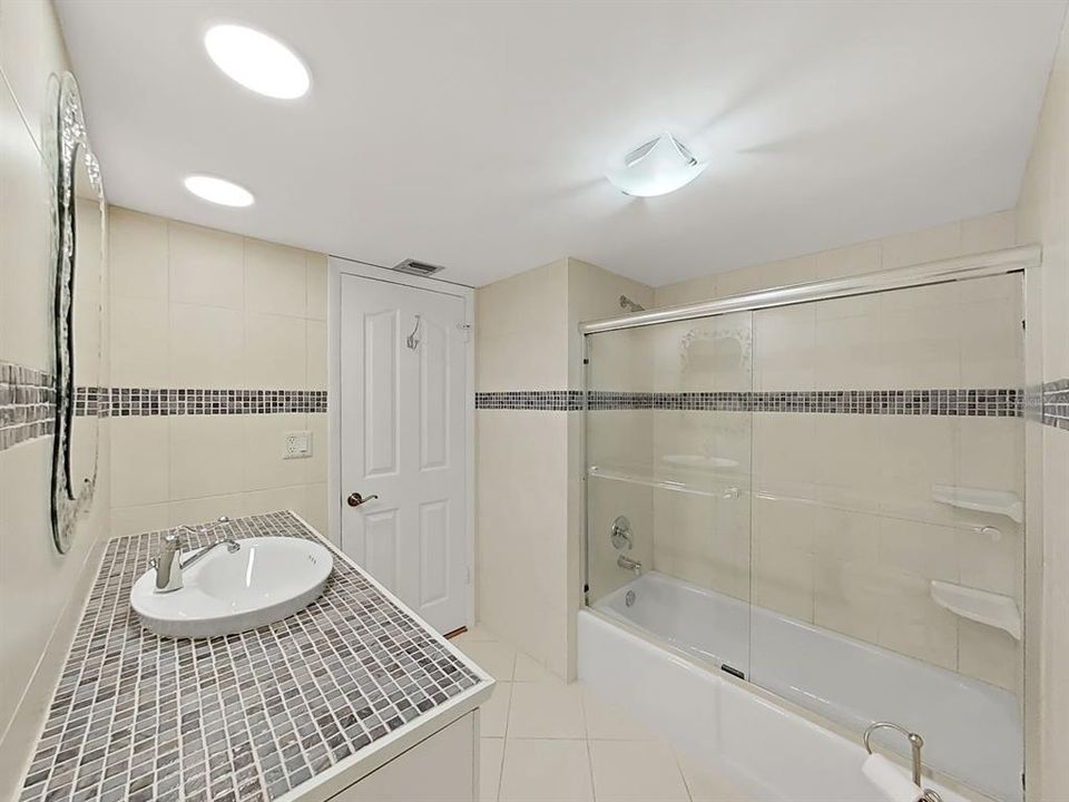 На продажу: $275,000 (2 спален, 2 ванн, 1460 Квадратных фут)