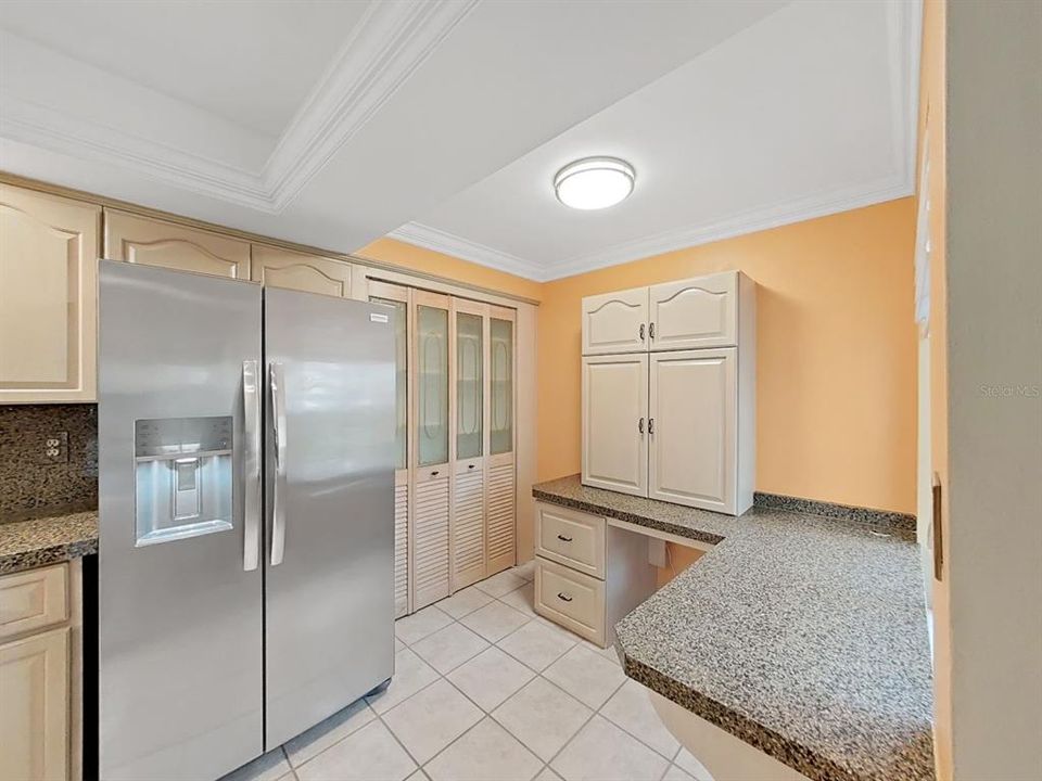 На продажу: $275,000 (2 спален, 2 ванн, 1460 Квадратных фут)