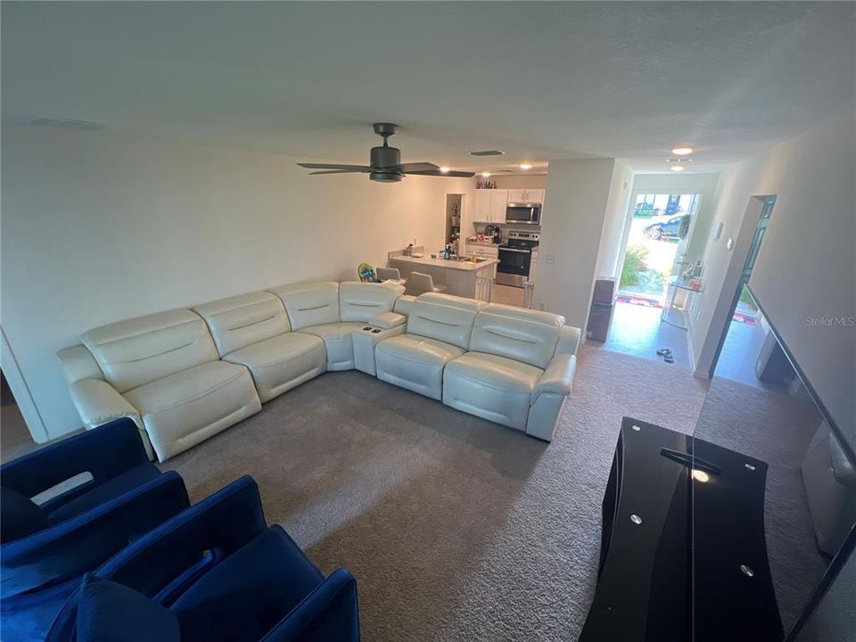 For Sale: $290,000 (3 beds, 2 baths, 1282 Square Feet)