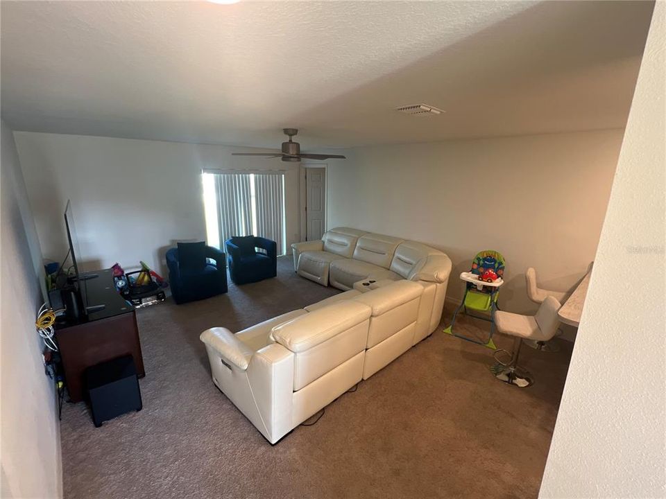 For Sale: $290,000 (3 beds, 2 baths, 1282 Square Feet)