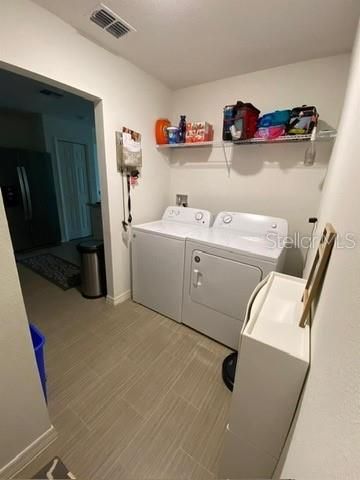 For Sale: $290,000 (3 beds, 2 baths, 1282 Square Feet)