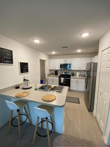 For Sale: $290,000 (3 beds, 2 baths, 1282 Square Feet)