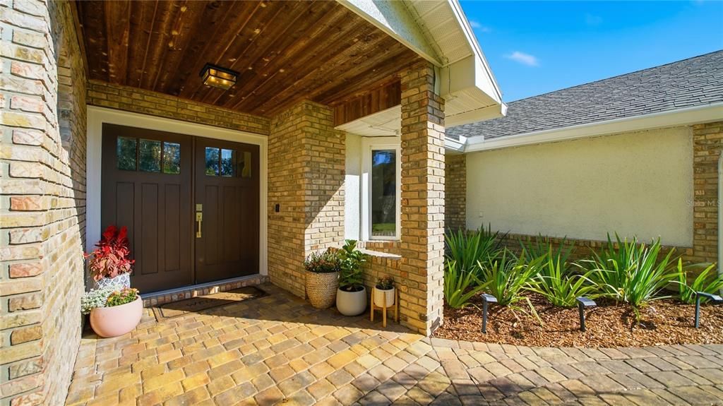 Active With Contract: $924,990 (3 beds, 2 baths, 2309 Square Feet)