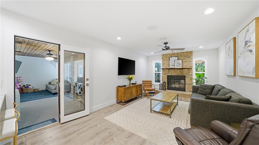 Active With Contract: $924,990 (3 beds, 2 baths, 2309 Square Feet)