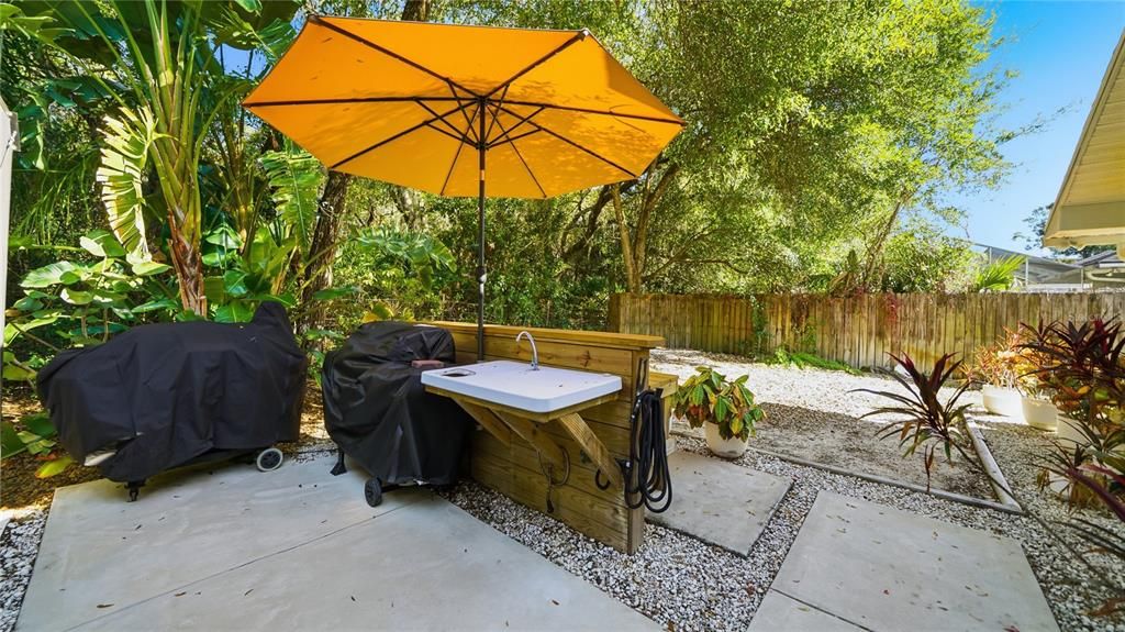 Active With Contract: $924,990 (3 beds, 2 baths, 2309 Square Feet)