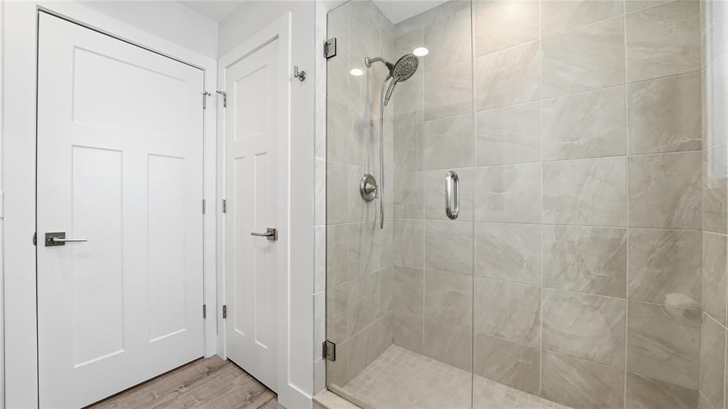 Active With Contract: $924,990 (3 beds, 2 baths, 2309 Square Feet)