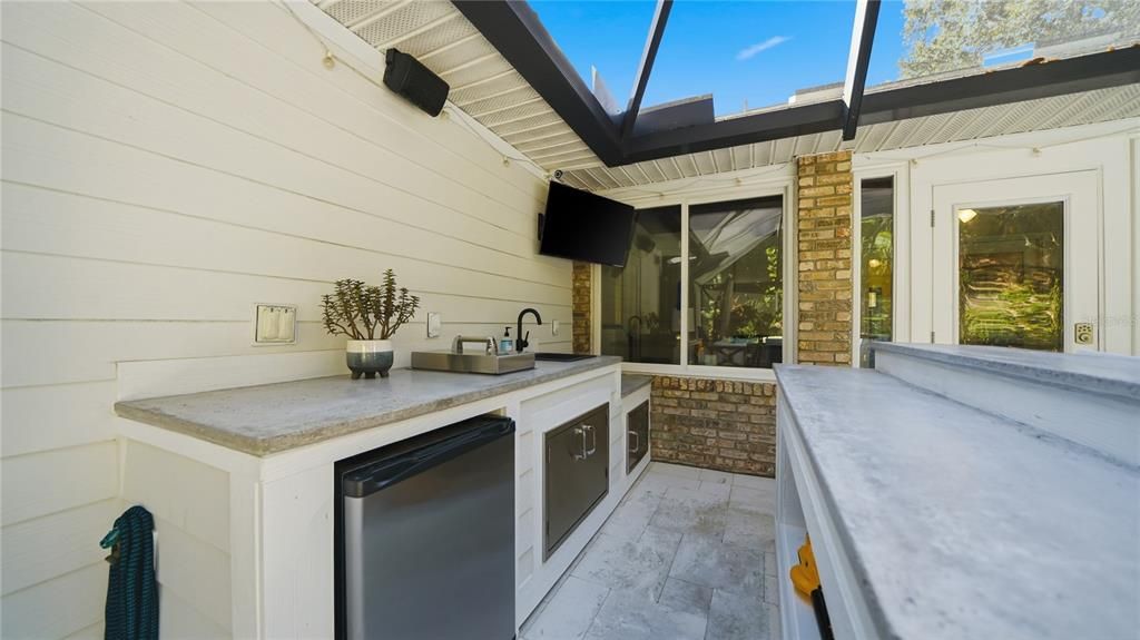 Active With Contract: $924,990 (3 beds, 2 baths, 2309 Square Feet)