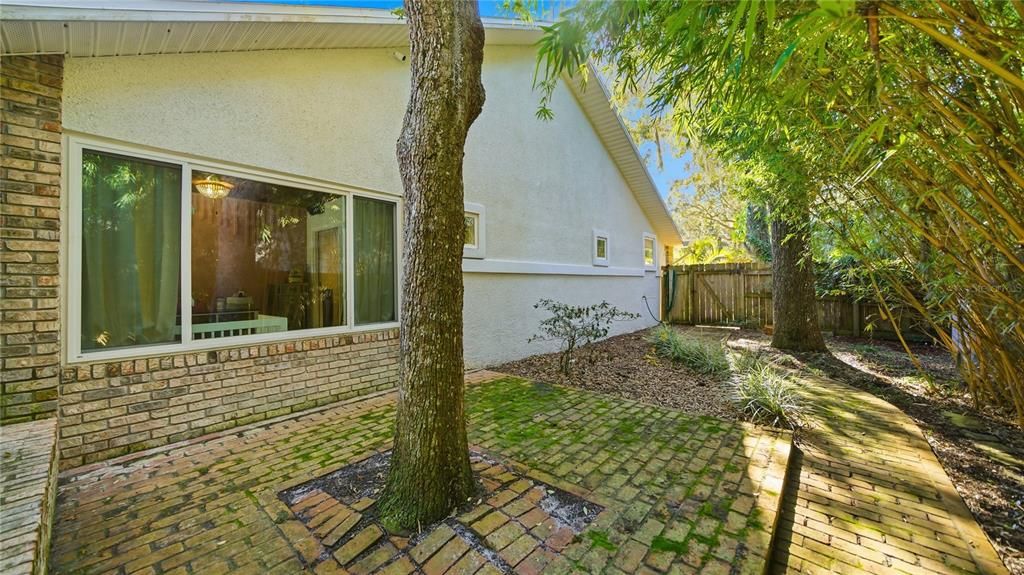 Active With Contract: $924,990 (3 beds, 2 baths, 2309 Square Feet)