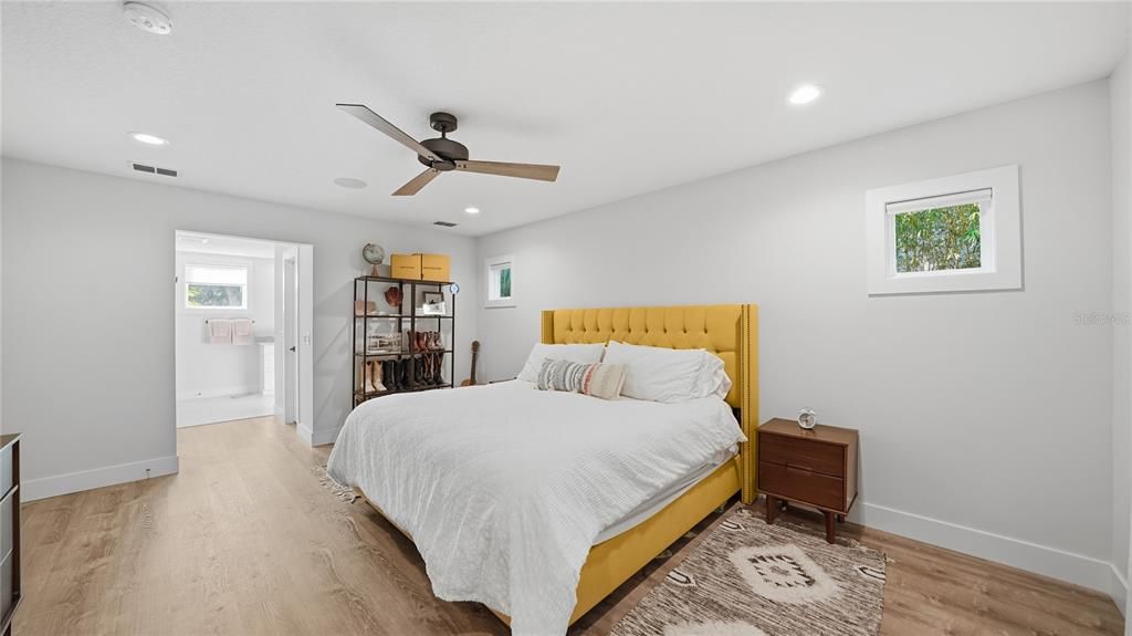 Active With Contract: $924,990 (3 beds, 2 baths, 2309 Square Feet)