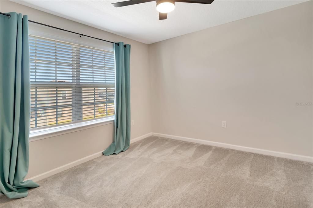 待售: $425,000 (4 贝兹, 3 浴室, 2752 平方英尺)