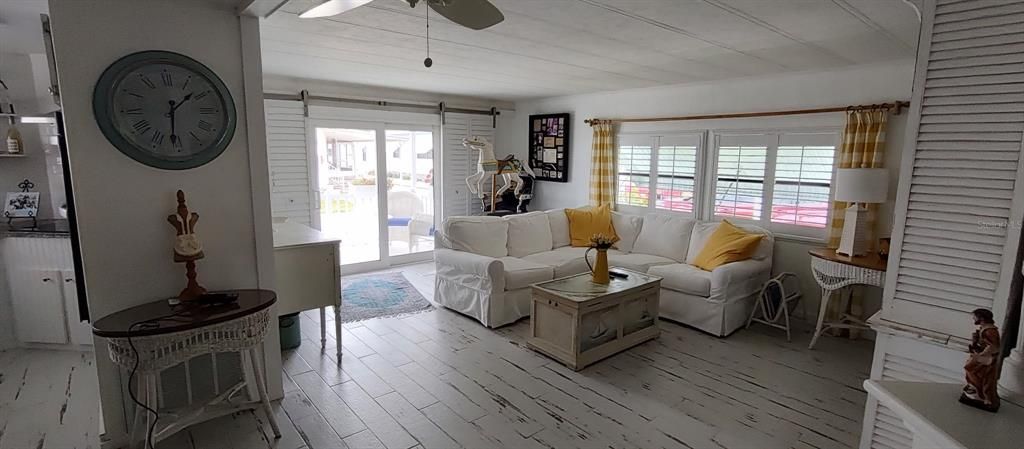 En Venta: $270,000 (2 camas, 2 baños, 1248 Pies cuadrados)