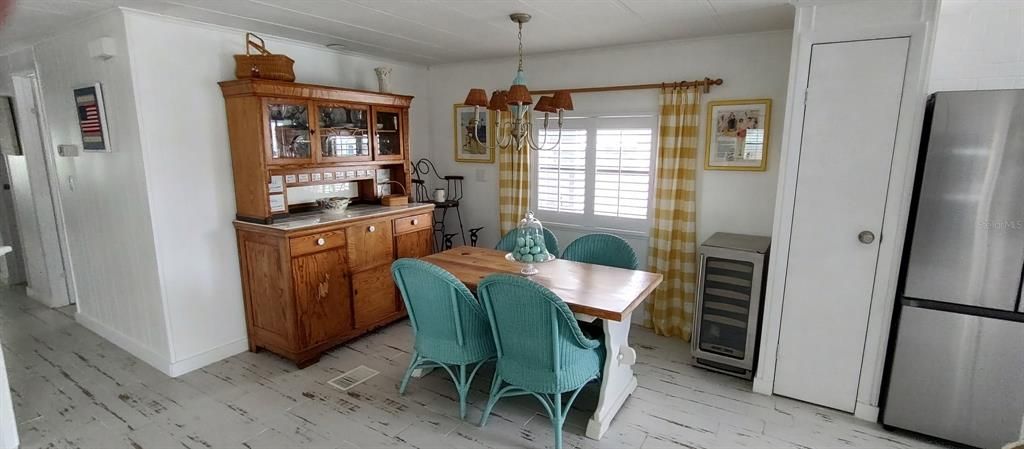 En Venta: $270,000 (2 camas, 2 baños, 1248 Pies cuadrados)