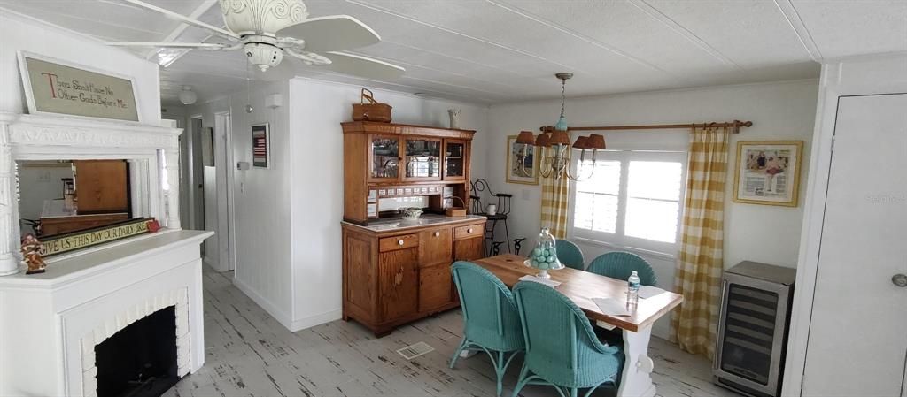 En Venta: $270,000 (2 camas, 2 baños, 1248 Pies cuadrados)