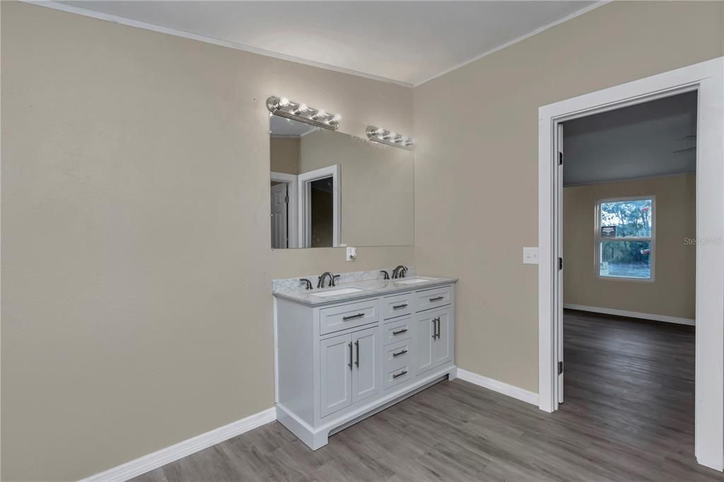 For Sale: $269,900 (3 beds, 2 baths, 1826 Square Feet)